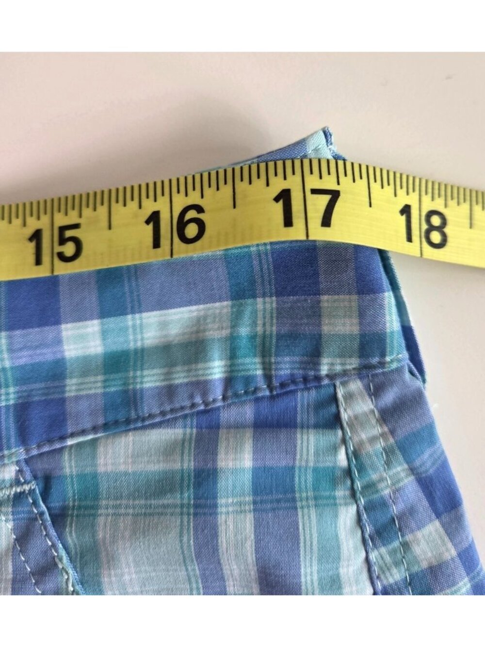 Columbia Women's Saturday Trail II Plaid Shorts Blue Size 12 Hiking Bermuda UPF - Picture 12 of 14